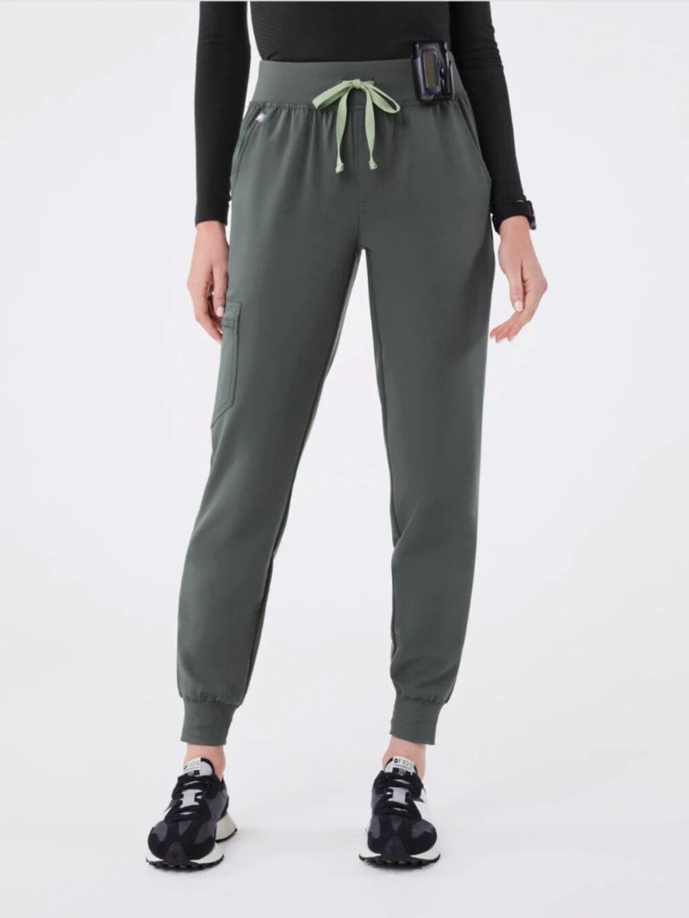 FIGS Women's High Waisted Zamora Jogger Scrub Pants in Bonsai - Size Small